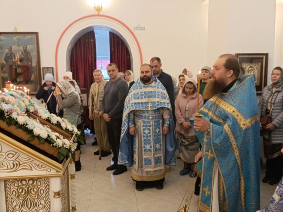 Помощи и милости Пресвятой Богородицы!
